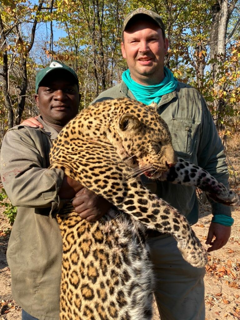 0557db01 5916 489f b9a0 13adb270b772 768x1026