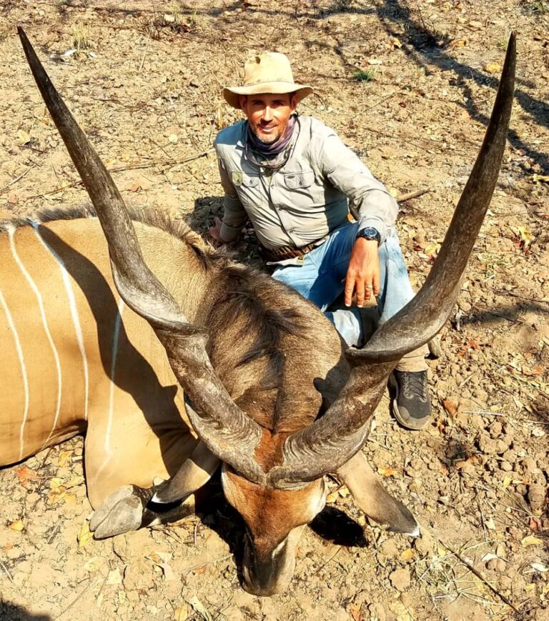 f3aa01ff 71df 4f79 9429 a362e74690dc 768x869