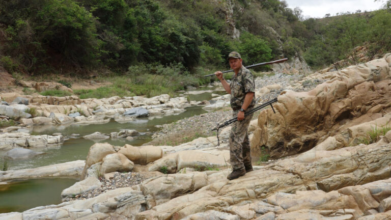 Izak at the river 768x432