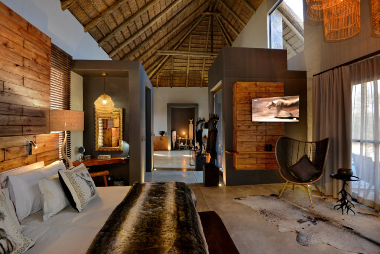 Nick Nolte Safaris August 76 768x513