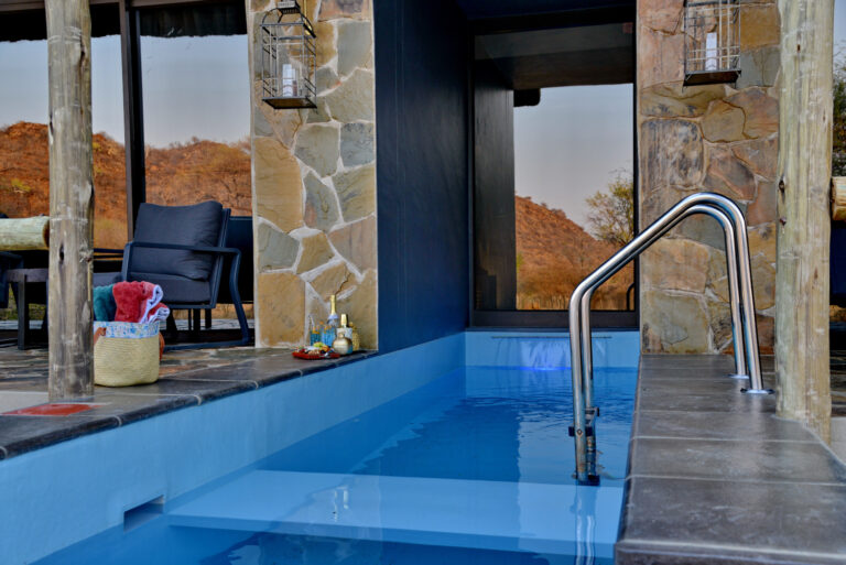 Nick Nolte Safaris August 93 768x513