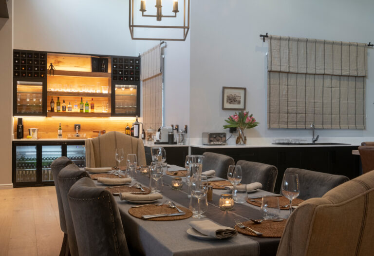 Mountain Lodge Dining high res 768x525