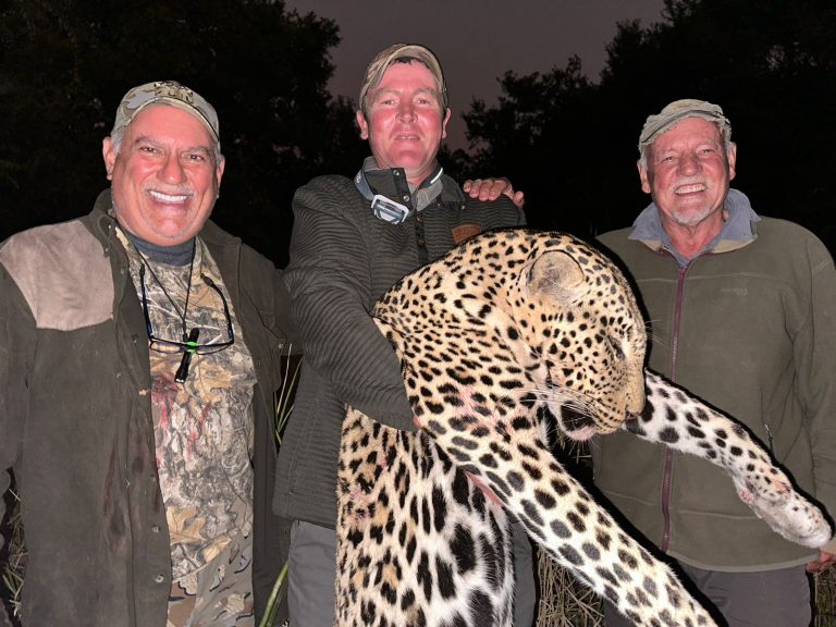 Benji leopard me Jaco 768x576